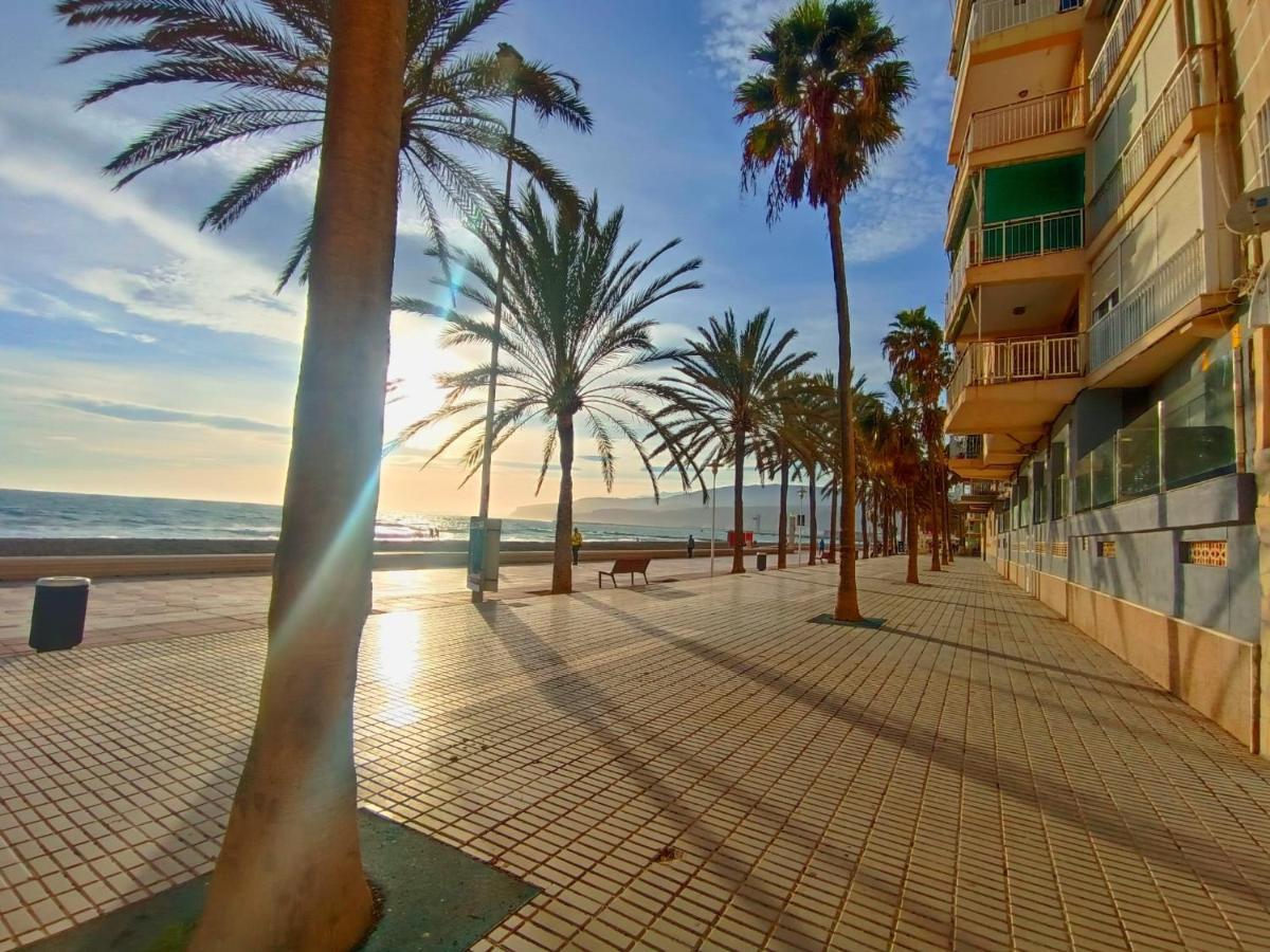 Expoholidays- Paseo Maritimo * Almería