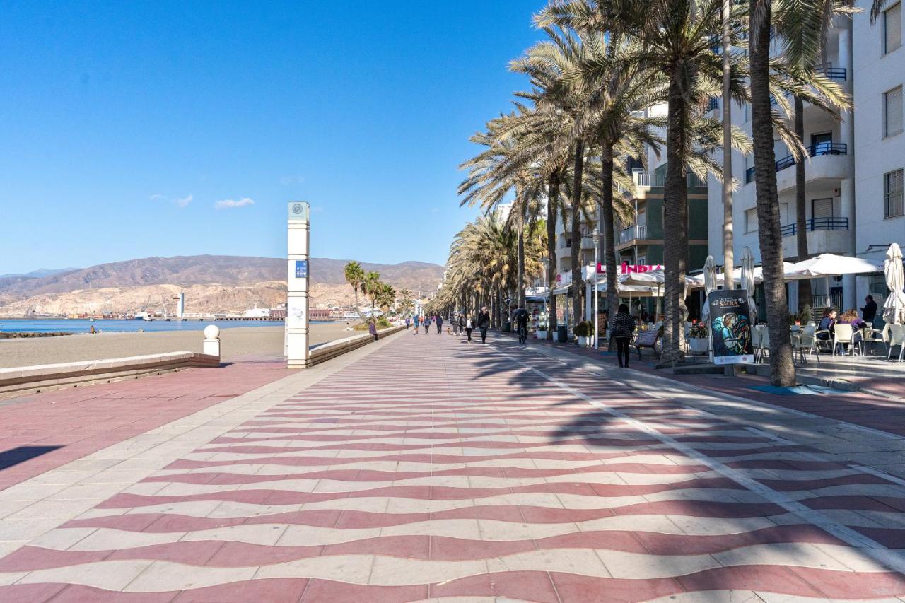 Expoholidays- Paseo Maritimo * Almería