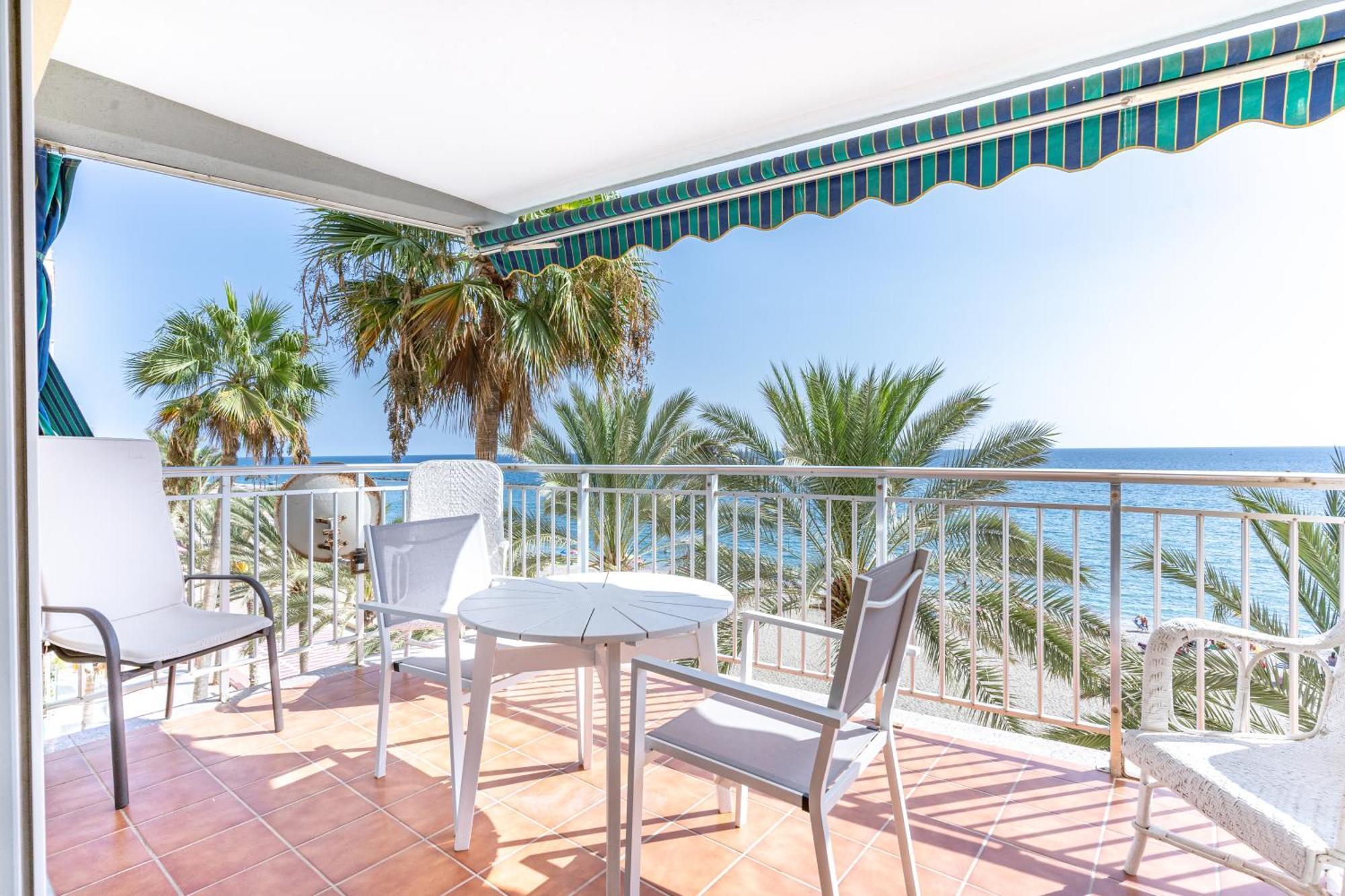 Expoholidays- Paseo Maritimo Almería
